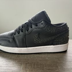 Nike Jordan 1 Low / Size 8 