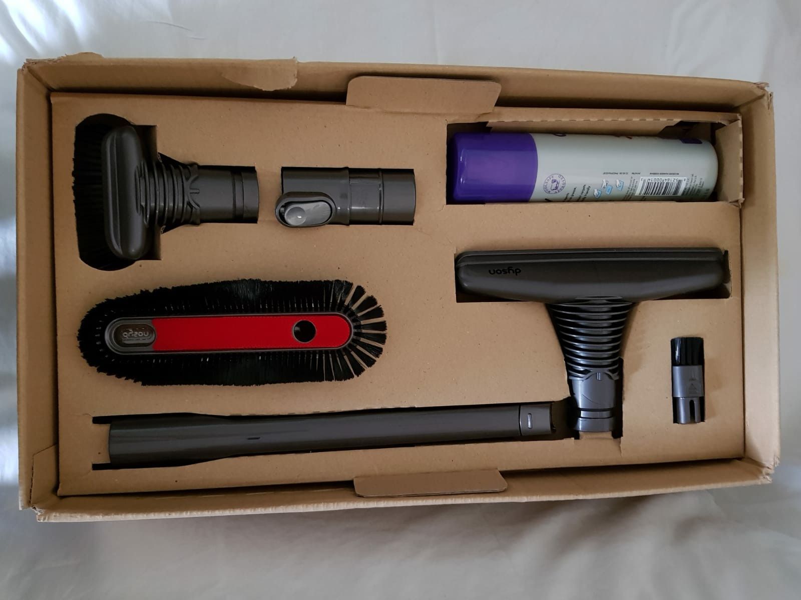 Dyson full cleaning kit