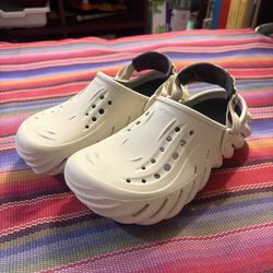 CROCS Echo Clog Bone/Black 207937-2YJ Men's Size men’s 8/women’s 10 