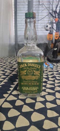 Jack daniels vintage 1970 empty bottle green label