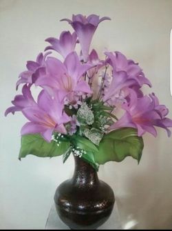 NEW! Artificial floral arrangement