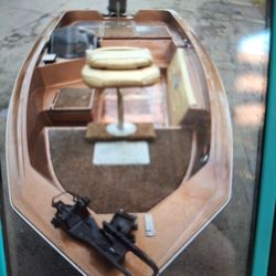 19' Fiberglass Bass Boat & 115hp Mercury