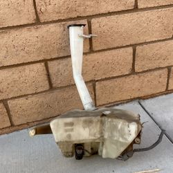 2000 2006 Windshield Water Tank Toyota Tundra