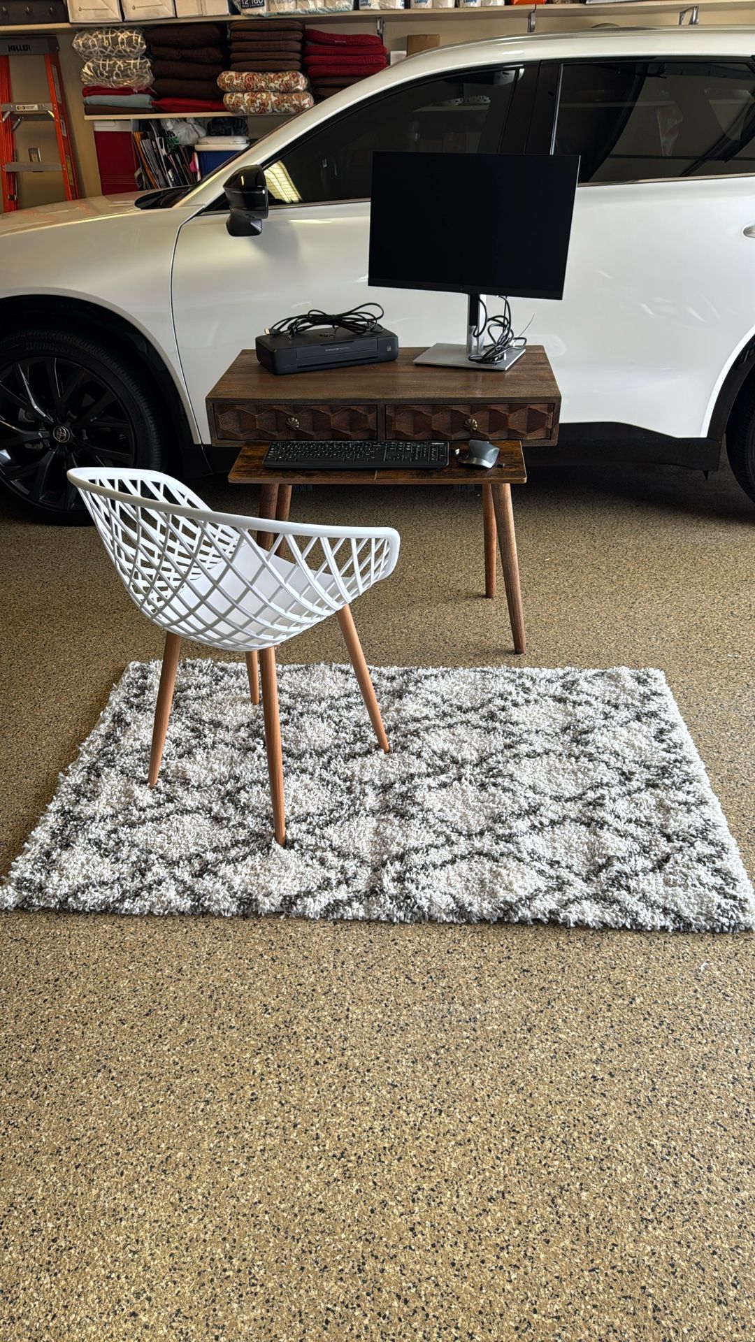 Desk, Chair, HP Monitor, HP Mobile Printer, Wireless Keyboard & Mouse, Chair & Rug
