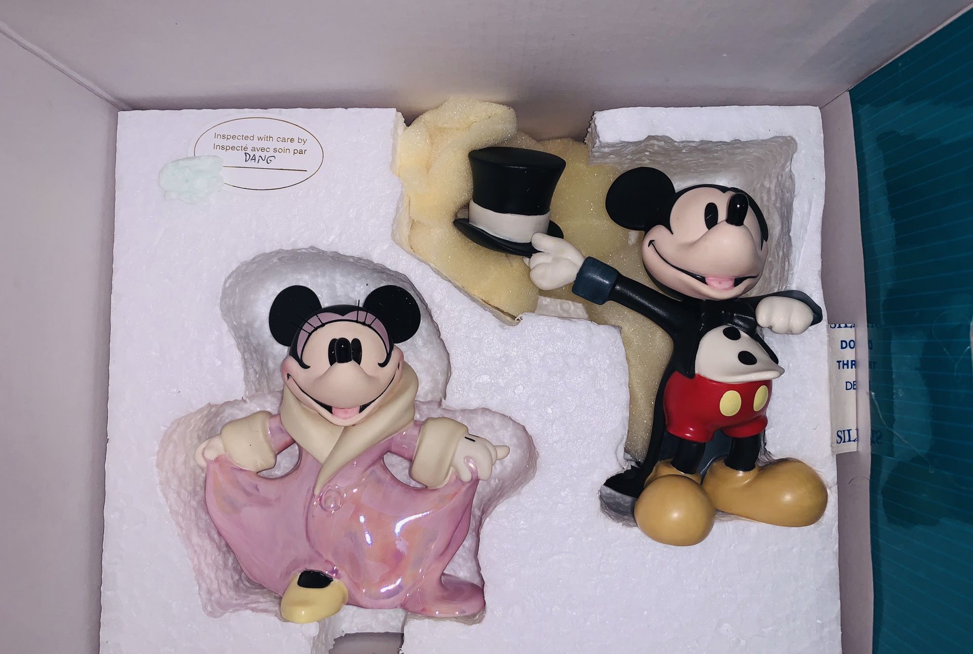 Walt Disney Classic Collection:Mickey and Minnie " All Dolled Up" from Mickey's Gala Premier 2003