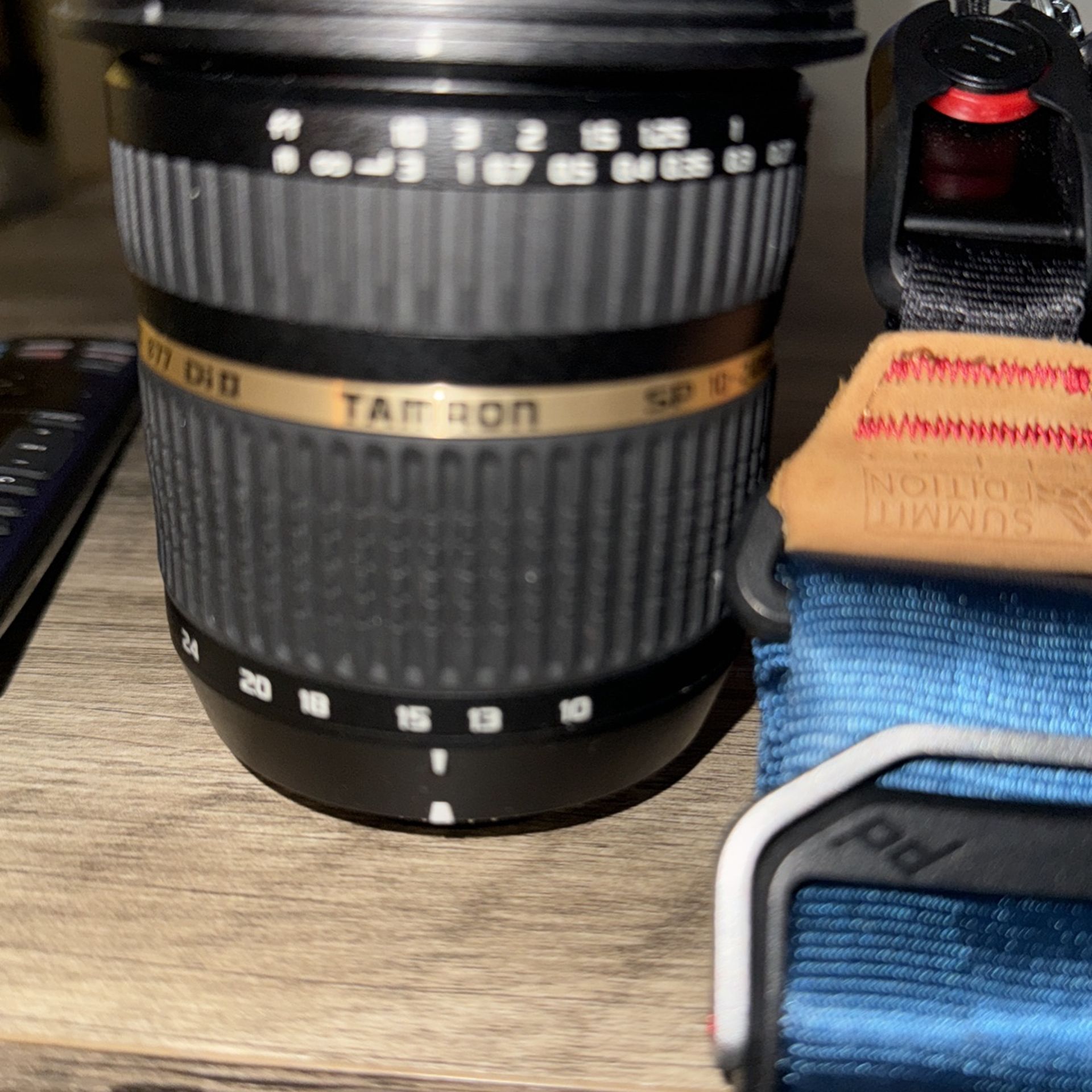 Nikon D7200 Electronics & Media