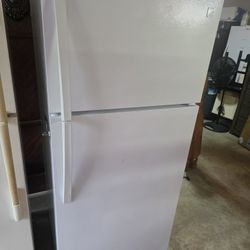Kenmore 20.2 Cuft Top Freezer Refrigerator 