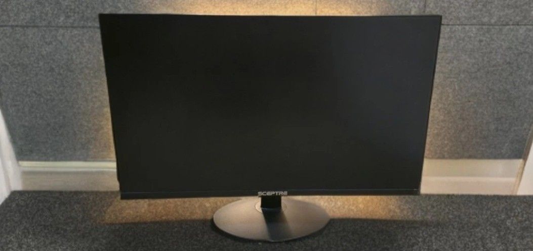 Sceptre 27" Monitor - Model F27 - Exc Condition + Special Gift 