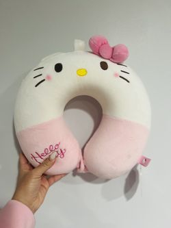 NEW WITH TAGS!!! HELLO KITTY TRAVEL PILLOW