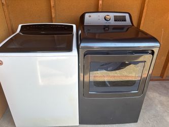 Whirlpool Cabrio Washer & GE Steam Dryer Set – Excellent Condition