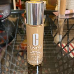 New Clinique Foundation 1 Oz
