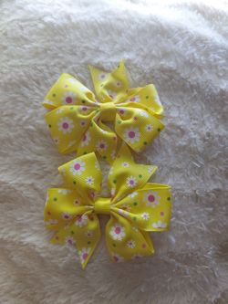 Small girls bows $5 each pair