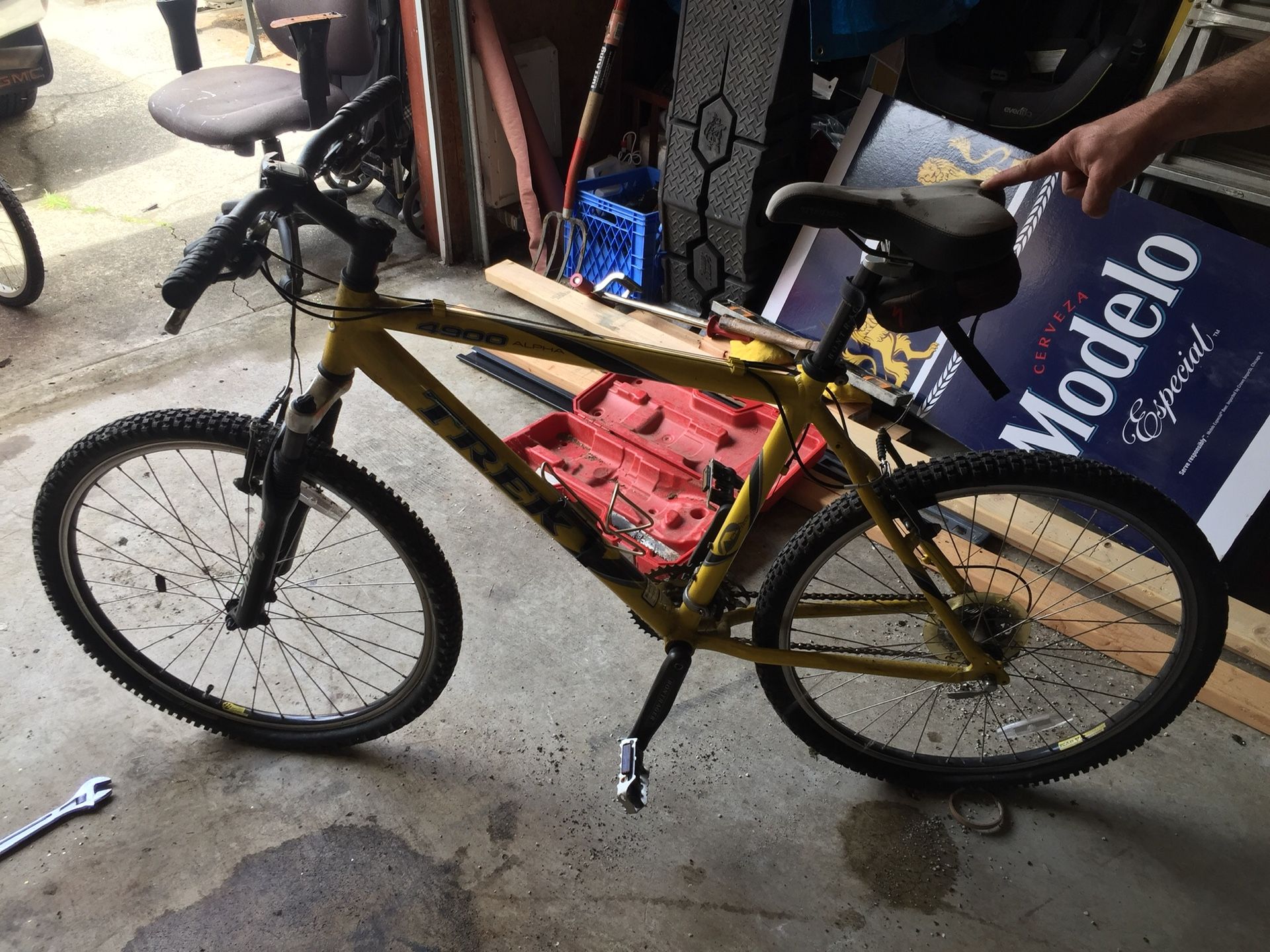 TREK 4900 alpha yellow for Sale in Renton WA OfferUp