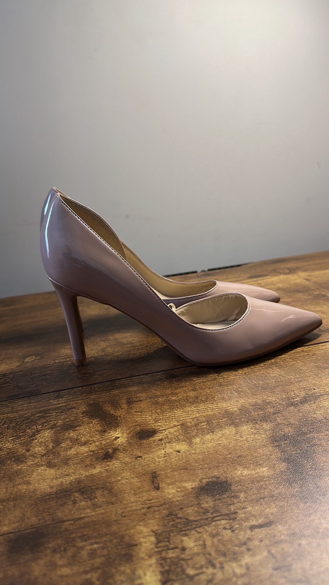 Nine West Nude Patent Leather Pumps – Size 7 M