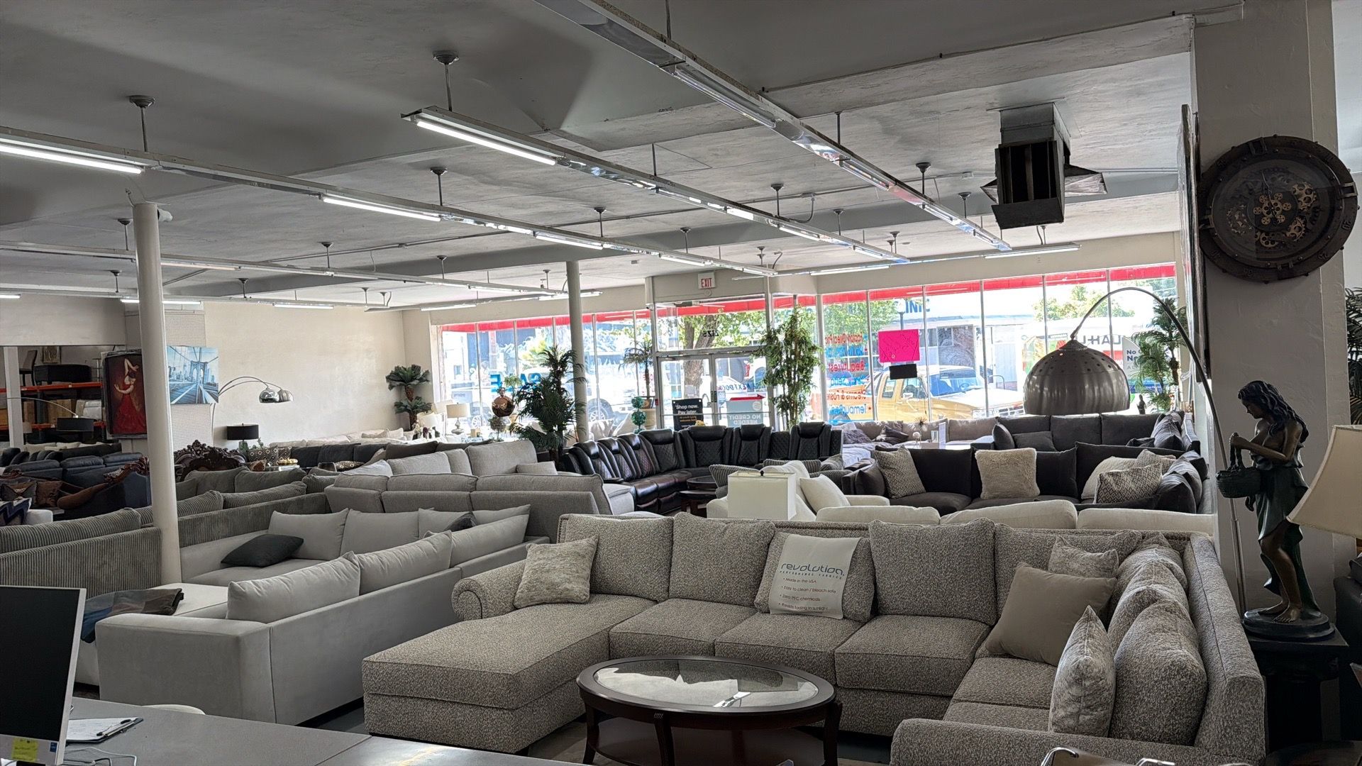 Sectional in Stock many options in stock // Seccionales Disponibles
