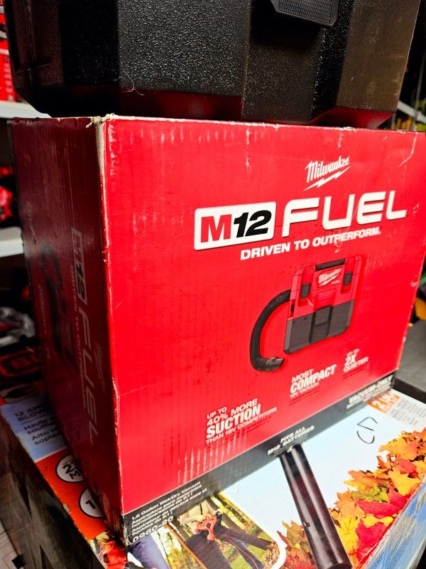 MIKWUAKEE M12 FUEL BRUHLESS DRY/WET VACUUM TOOL ONLY NEW