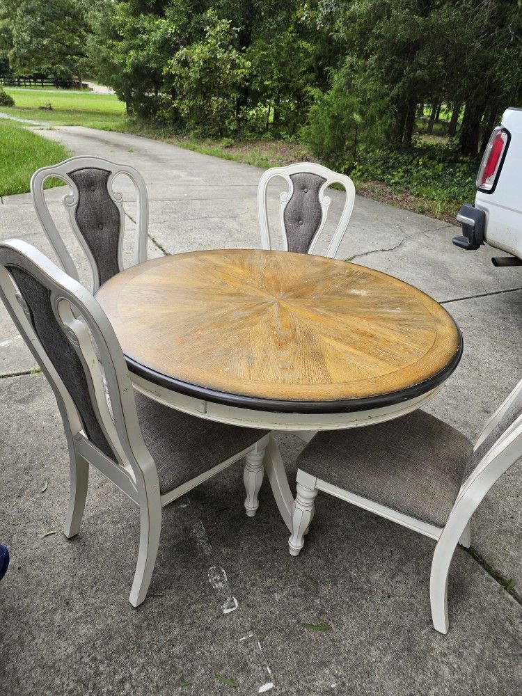 Elegant Farmhouse Dinette Set