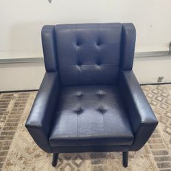 *** BLACK LEATHER CHAIR***