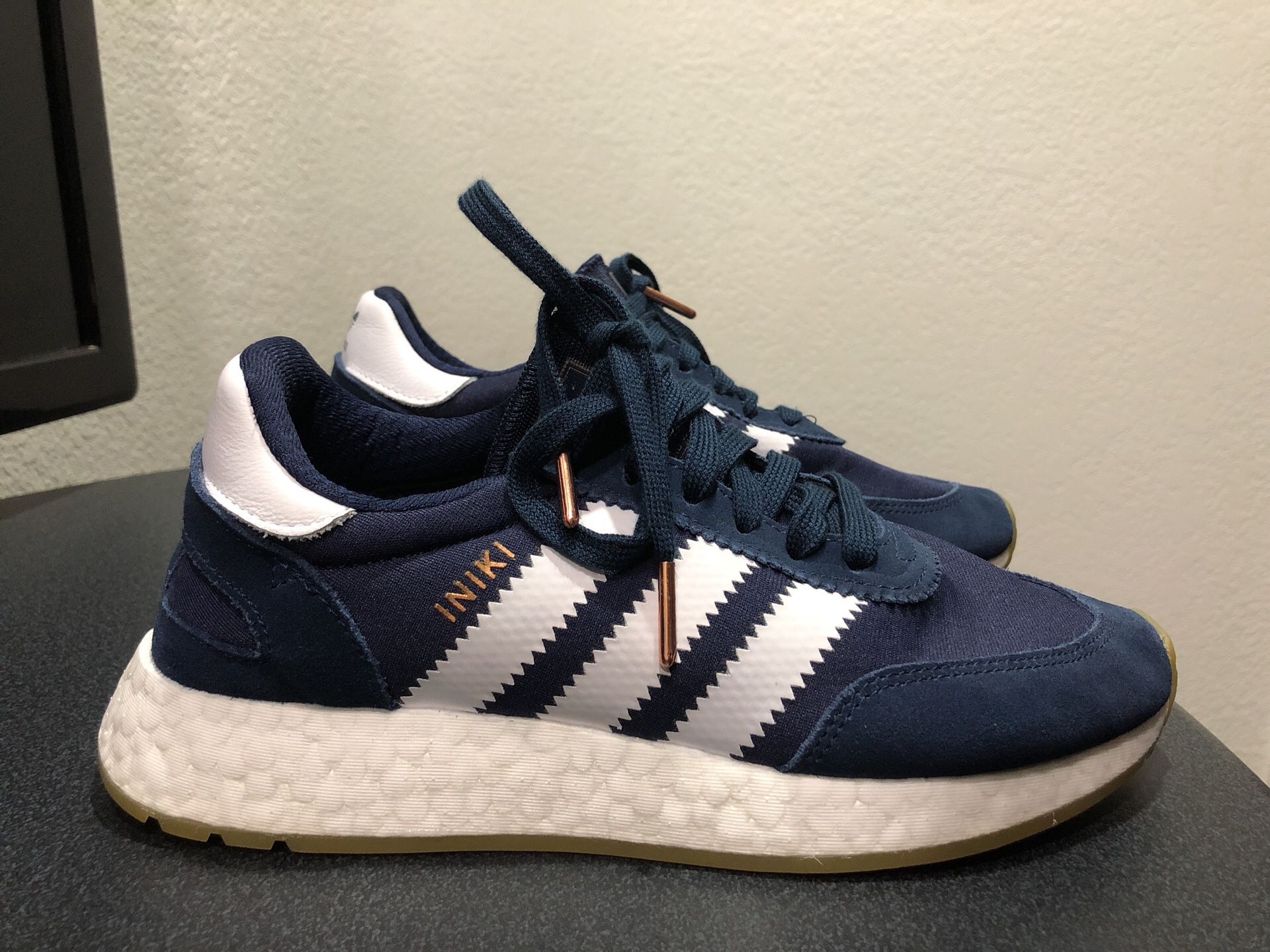 Adidas Iniki Size 6 Men’s Brand New