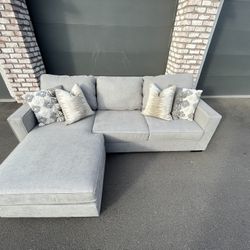 Free Delivery Sectional Sofa Couch (Reversable Chaise)