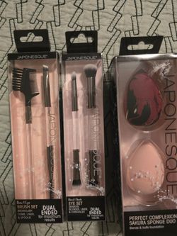 Makeup brushes $25