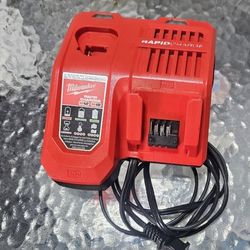 Milwaukee  M18/M12 Rapid Charger