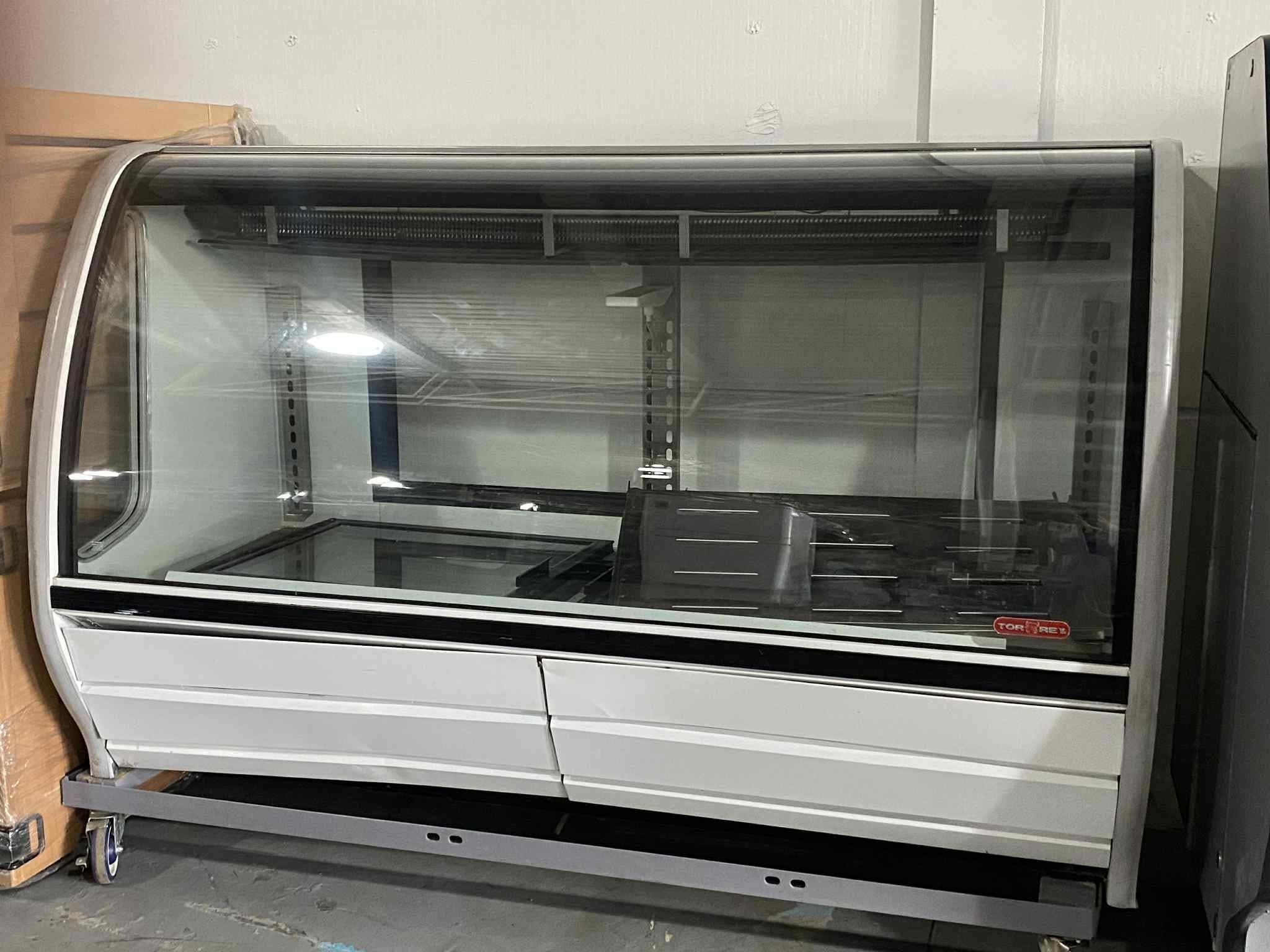 TOR-REY TEM-200 CURVED GLASS REFRIGERATED DELI CASE