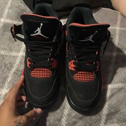 red thunder jordan 4