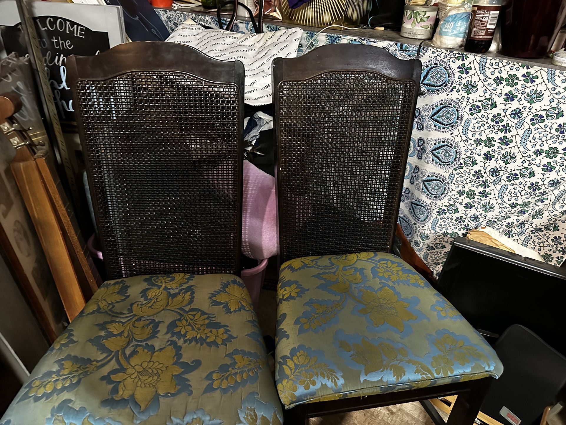 2 beautiful chairs 