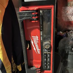 Milwaukee M18 Pack Out Radio