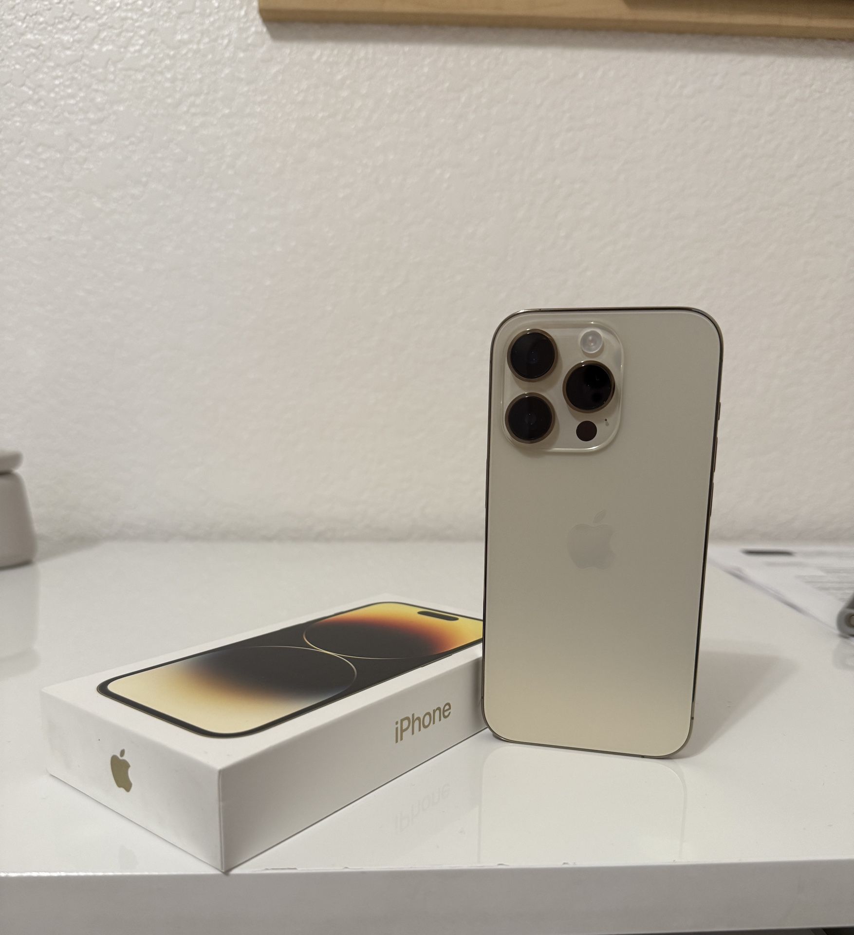 Xfinity Mobile iPhone 14 Pro (1TB, Gold Finish)