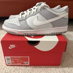 dunk low two toned grey gs size 6 new