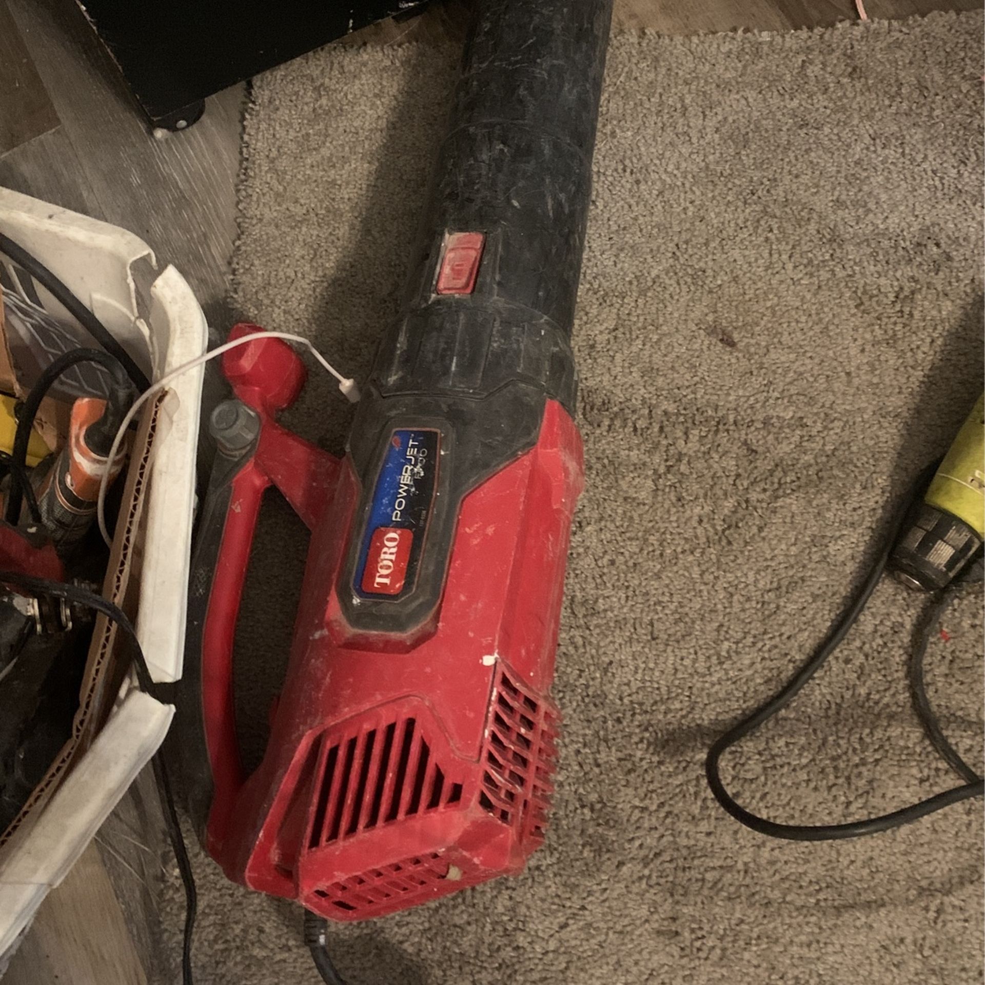 Leaf Blower