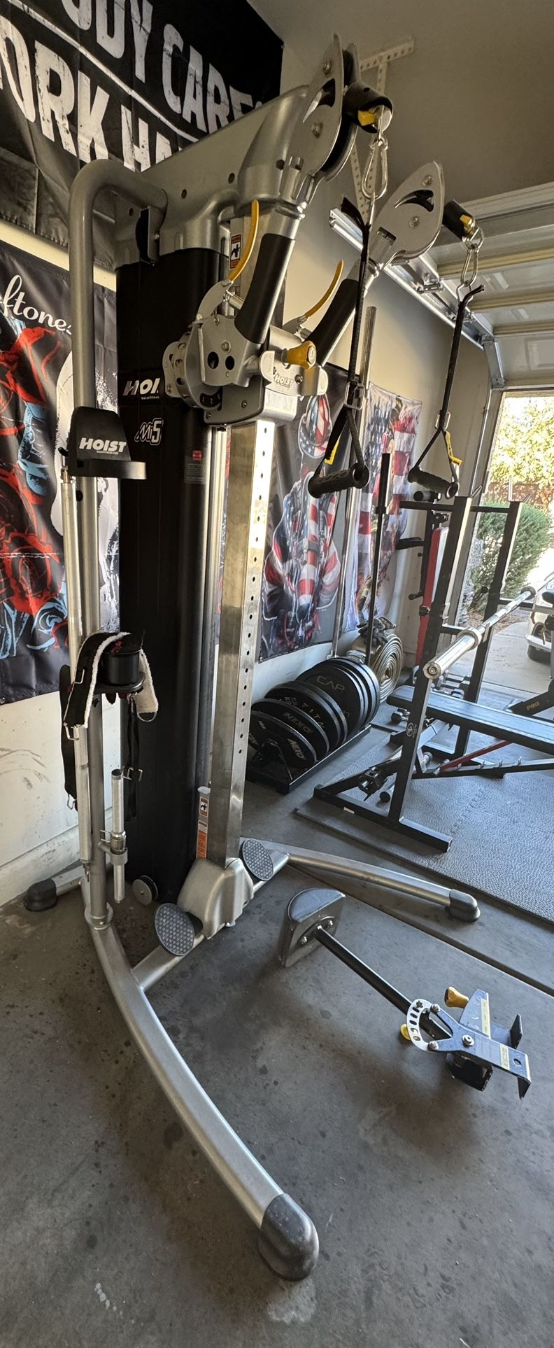 Hoist Mi5 Functional Trainer Cable Machine 