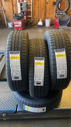 Set 205 /65 R16 marca good year assurance all season. Precio incluye instalacion y balanceo.