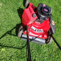Briggs &Stratton lawn mover