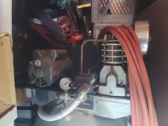 80 Gallon Compressor With Hoses And Air Tools