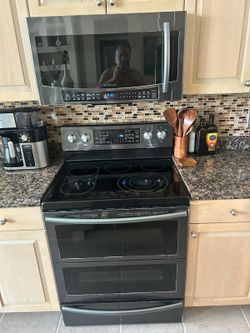 Samsung Electronic Oven And Microwave