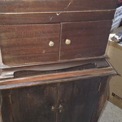 Vatrola Music Box  Year 1901
