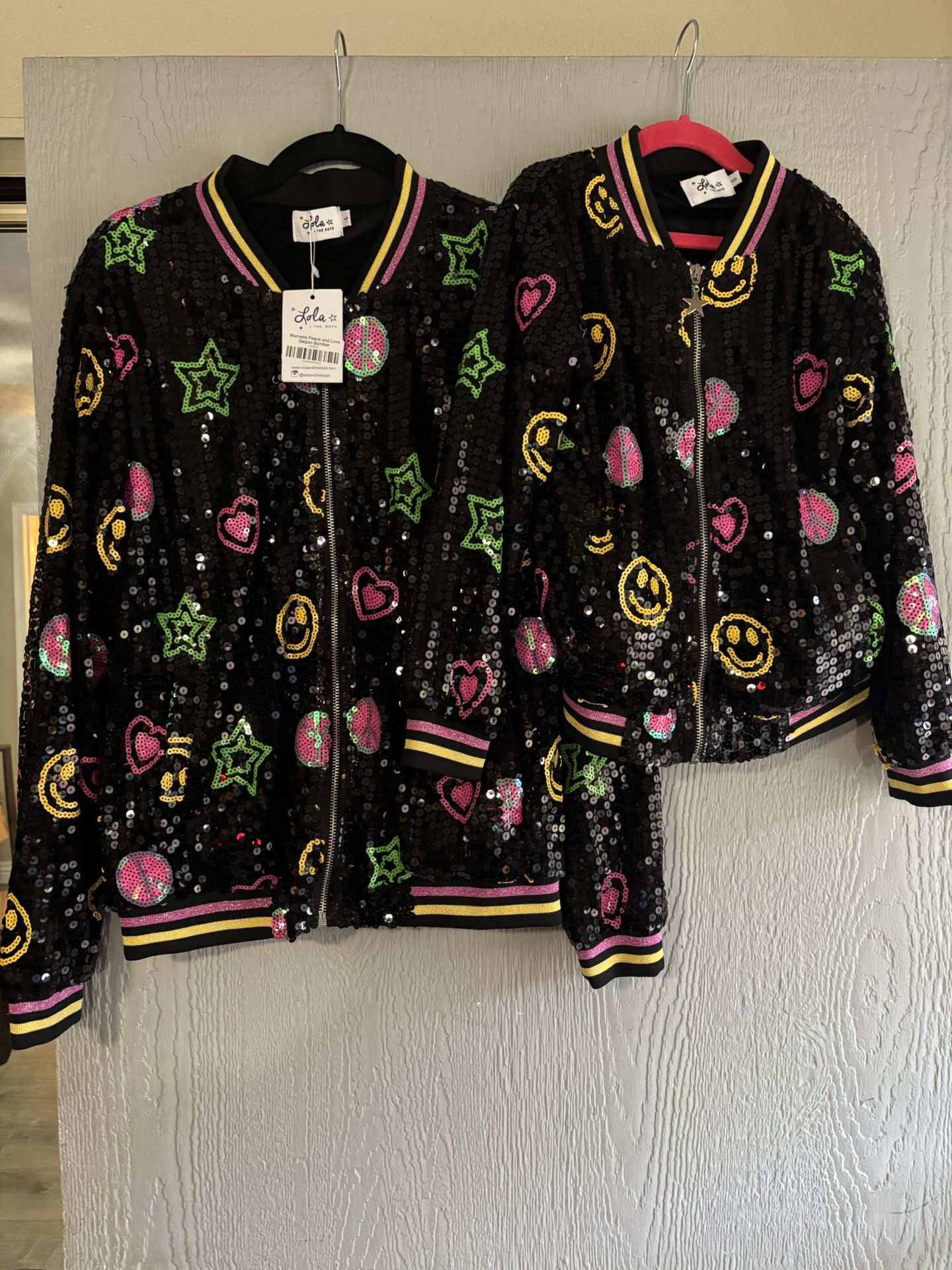 Women’s peace And Love sequin Bomber
