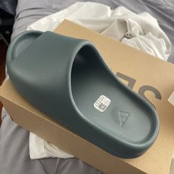 Yeezy Slate Marine Slide size 10 (DS)