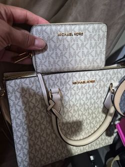 Michael kors hang bag