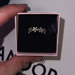 925 Silver Pandora Ring Size 5 Can Fit A 6 (on Ring Finger) DAISY Flower Ring