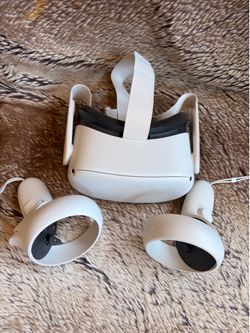 Meta Quest 2 128GB VR Headset + Controllers – Excellent Condition