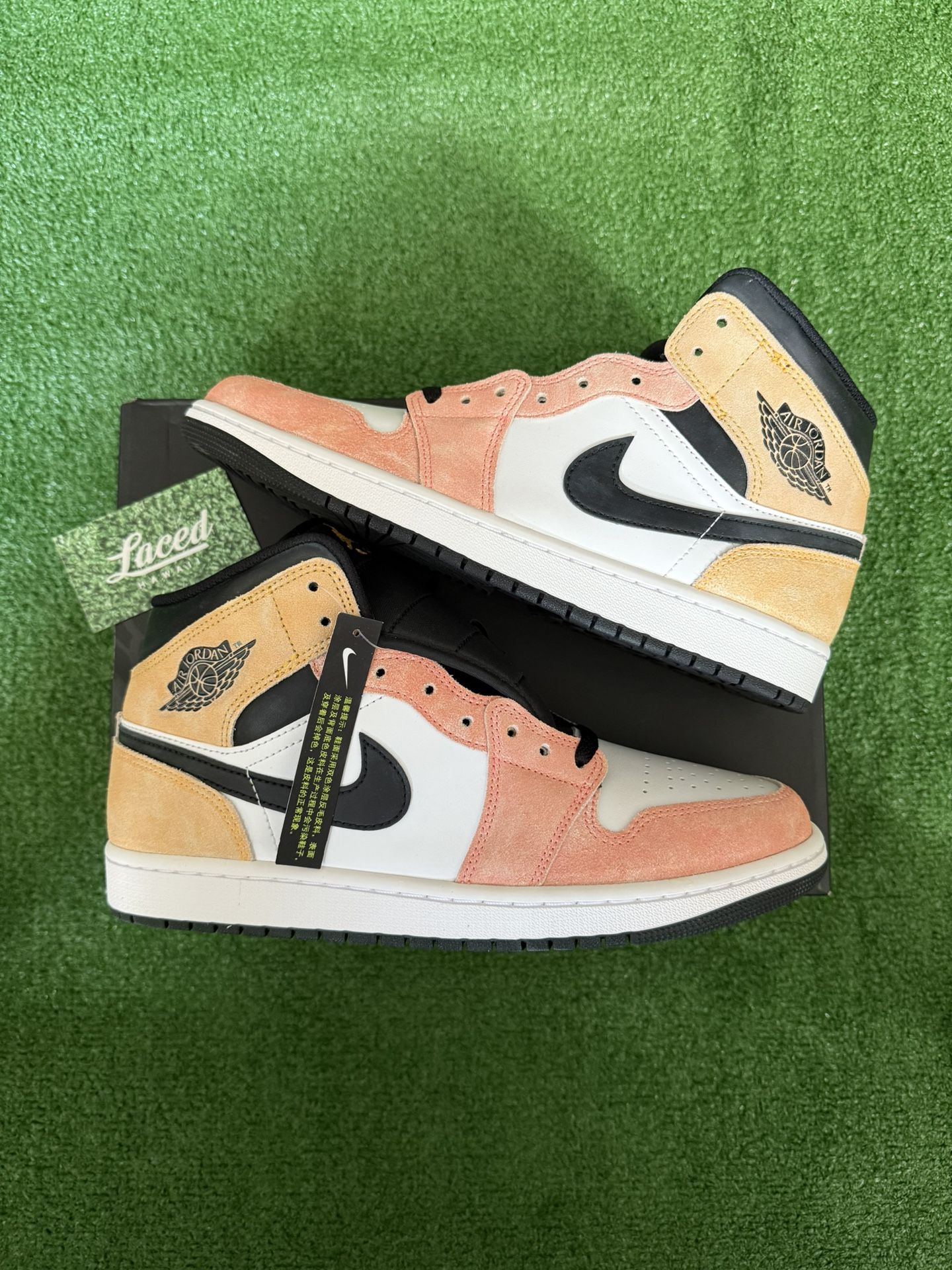 Air Jordan 1 Mid SE Flight Club 