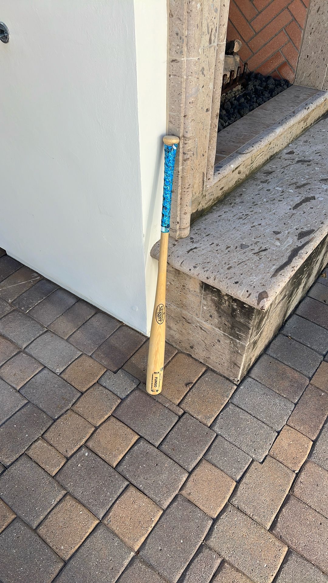 36 in. Louisville Slugger Wood Fungo Bat