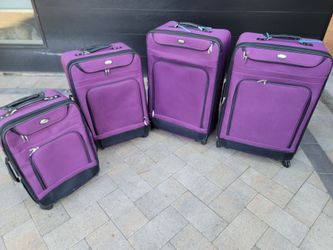 Set of luggage used once (still like new)