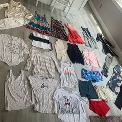 Women’s Clothes Lot