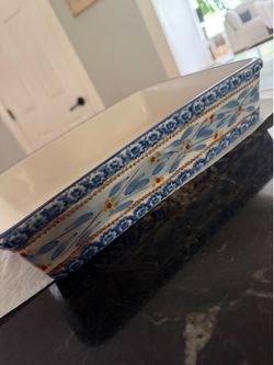 Huge Temp-tations by Tara baking dish features the blue floral Old World