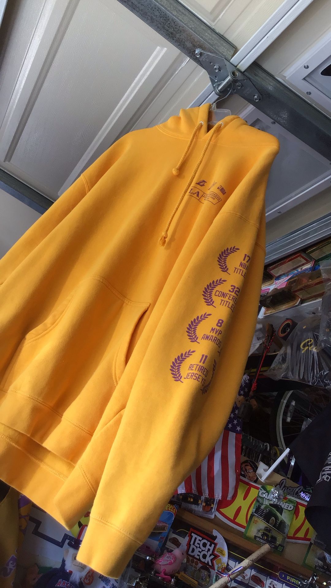 Lakers Sweatshirt Hoodie Size Adult XL